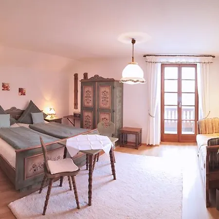 Landhaus Dekena * 基尔夏姆